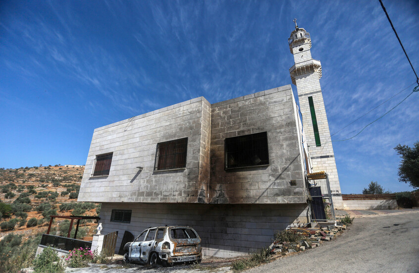 اليهودي الذي يحرق منزلا فلسطينيا ليس إرهابيا هذا ما قاله وزير الدفاع الإسرائيلي: