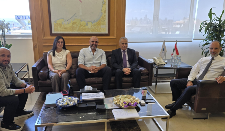 رسامني تابع مع نواب ووفود بلدية شؤونا انمائية مناطقية